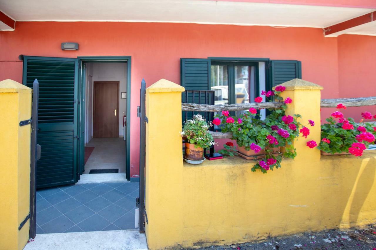 Red Flat Apartment Bari Sardo Exterior foto