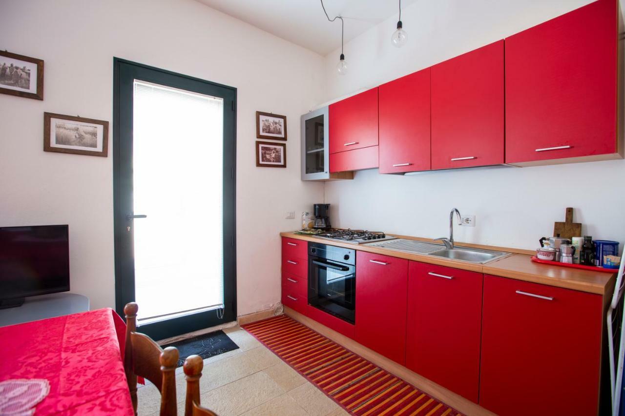 Red Flat Apartment Bari Sardo Exterior foto