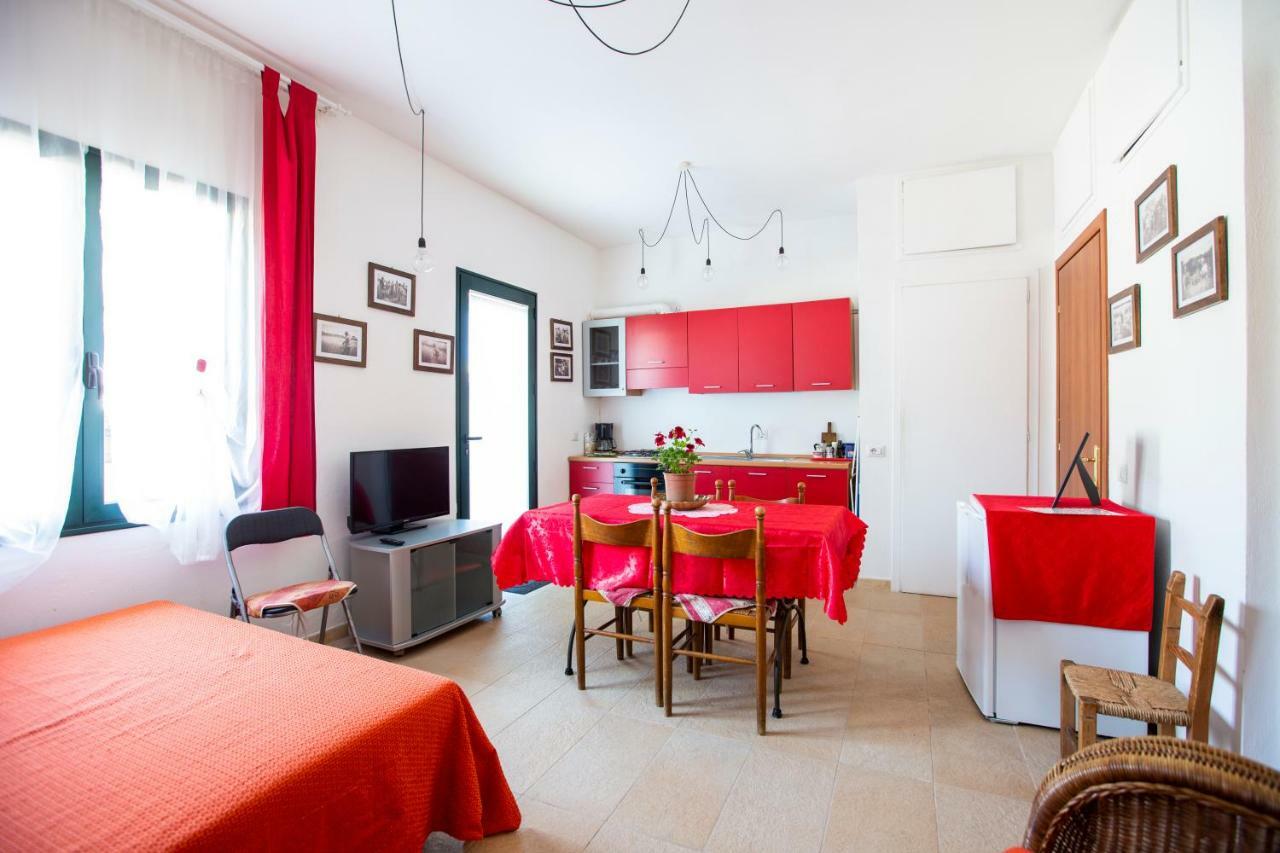 Red Flat Apartment Bari Sardo Exterior foto